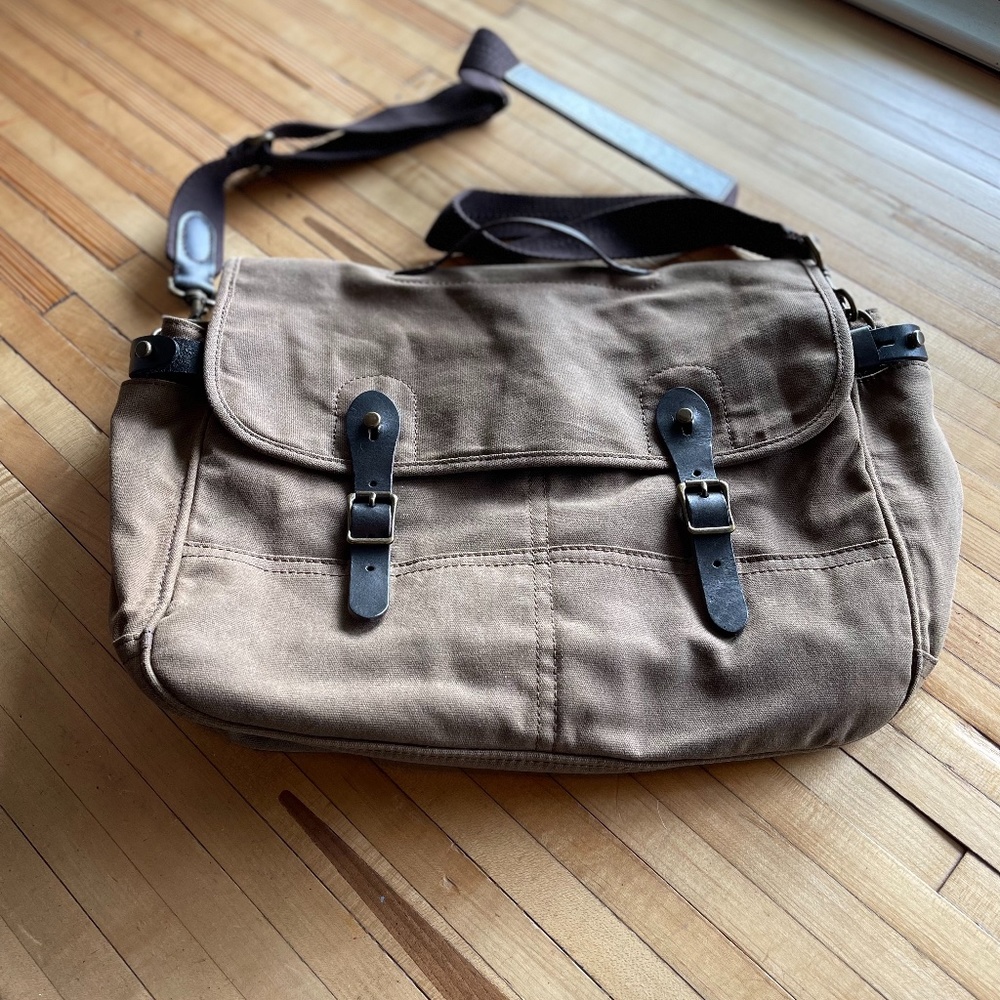 Dry Goods And Men's Furnishings by J. Crew (Abingdon)